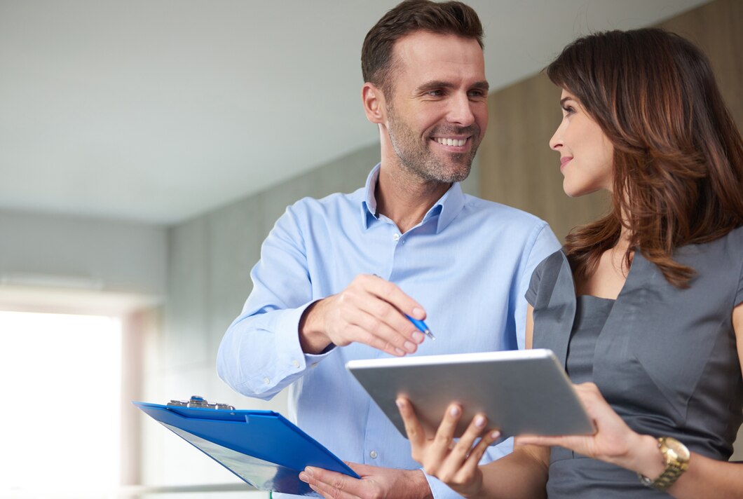 gente negocios hablando sobre documentos 329181 15788